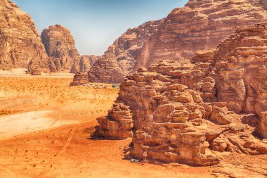 Çölde kum ve dağ macera hedef