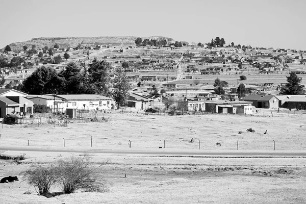 In de oude stad Zuid-Afrika in de buurt van de berg — Stockfoto