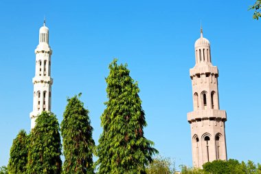 Umman muscat oteli eski Camii Minare ve din gökyüzü temizleyin