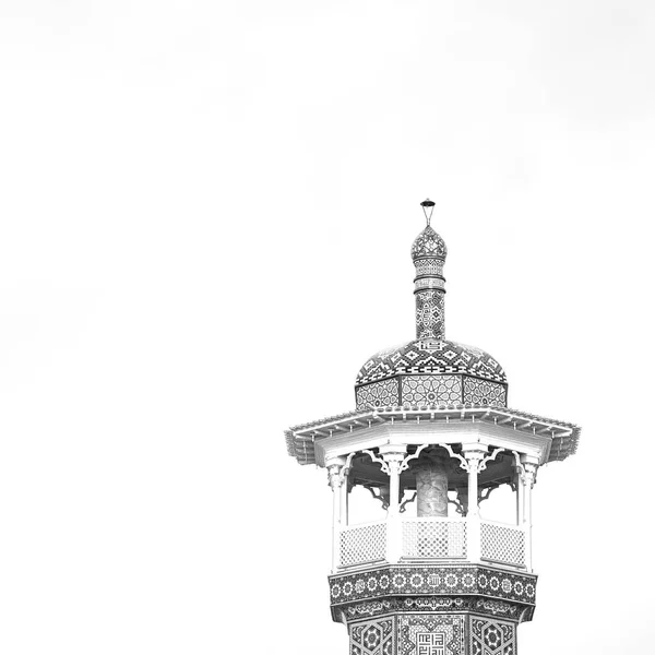 In iran  islamic  mausoleum — Stock Photo, Image