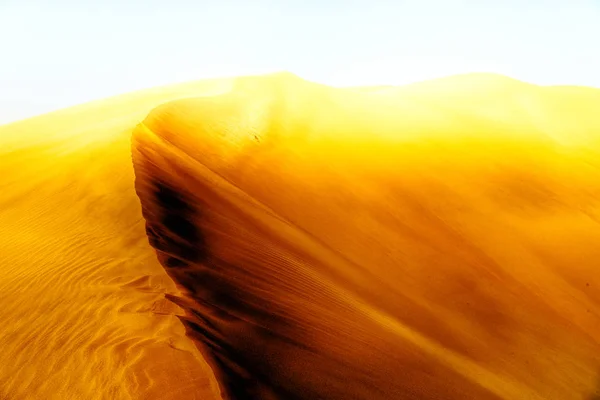 Em oman velho deserto esfregar al khali o quarto vazio e ao ar livre — Fotografia de Stock