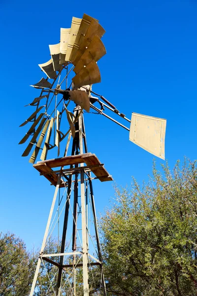 В національному парку технології вітряних турбін — стокове фото