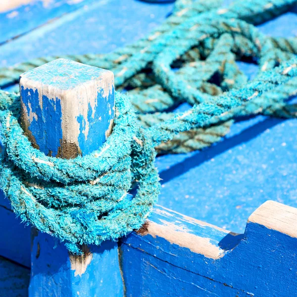 ヨット ・ ボート ・ アクセサリーでロープ — ストック写真