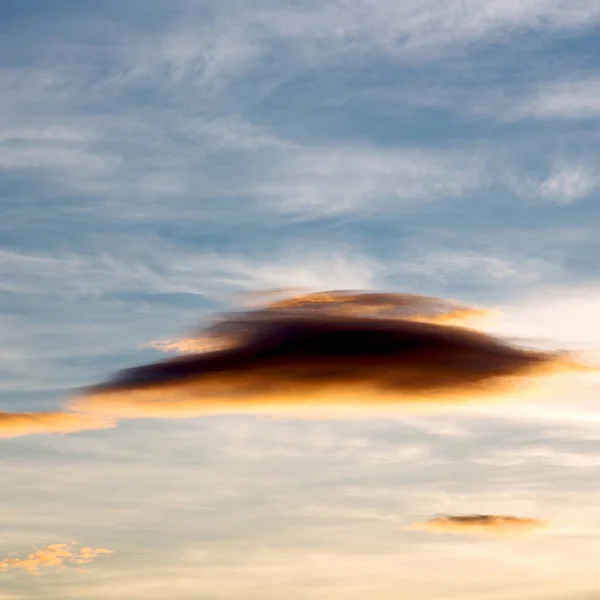 필리핀 추상 구름과 일몰에 — 스톡 사진