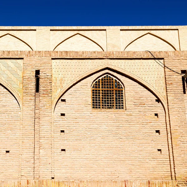 Dans une vieille fenêtre iran — Photo