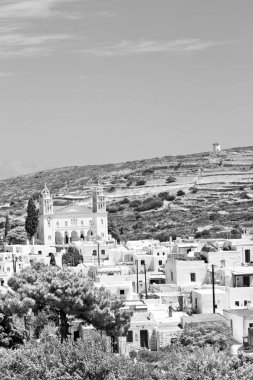    eski ev ve beyaz renk