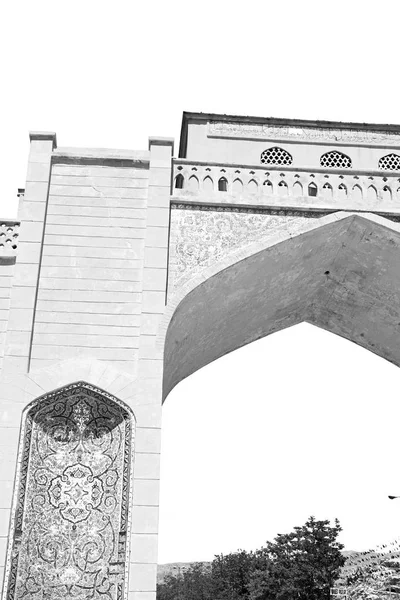 in iran  the old gate