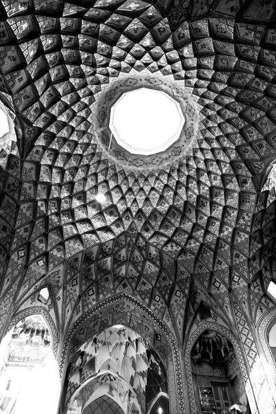 in iran  the religion     architecture