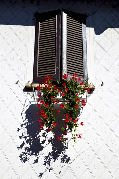 Red Europe Italy Lombardy Milano Old Window Closed Brick Abstract — Stock Photo, Image