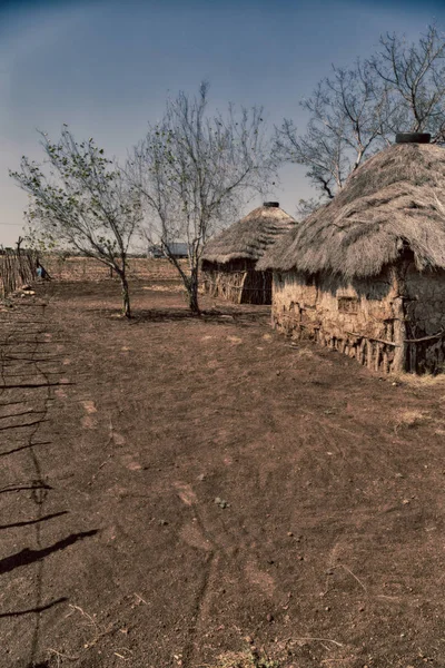 In lesotho straat dorp in de buurt van binnenplaats — Stockfoto