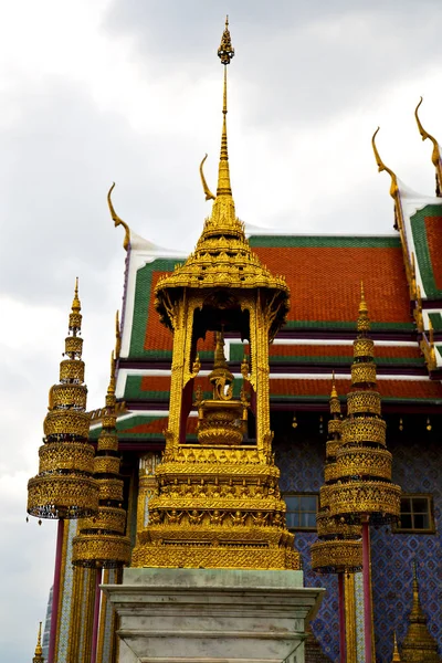 Tailândia bangkok chuva templo abstrac — Fotografia de Stock