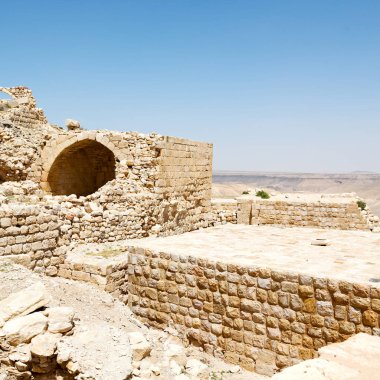eski kast ve onun kalıntıları gökyüzünde