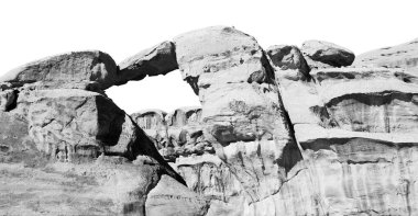  eski çöl ve delik yakınlarında kaya