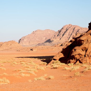 Çölde kum ve dağ macera hedef