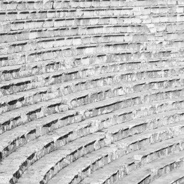  Antik Tiyatro ve Arkeolojik Sit  