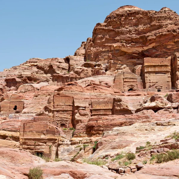 Grav i den antika platsen av petra i Jordanien — Stockfoto