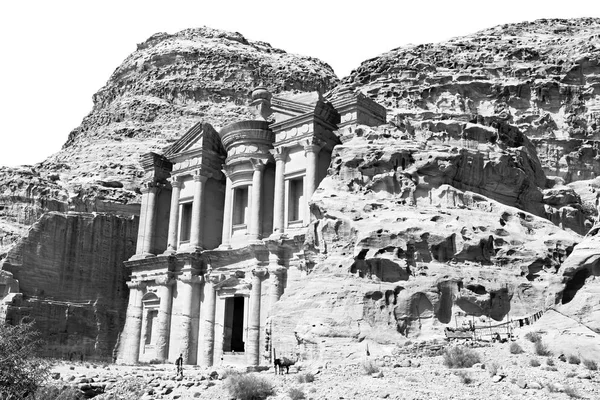 Starožitný stránky Petry v Jordánsku klášter — Stock fotografie