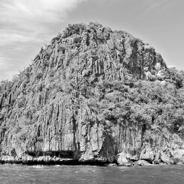 查看从悬崖上的美丽的天堂湾 — 图库照片