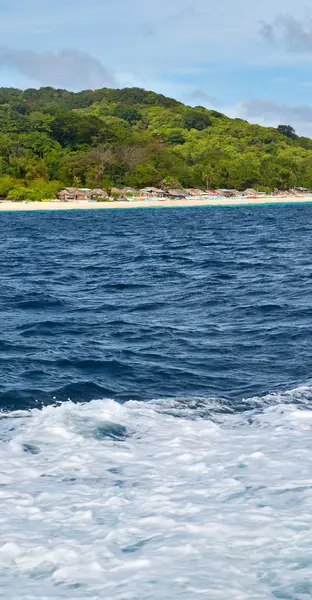 Widok z łodzi i ocean spokojny — Zdjęcie stockowe