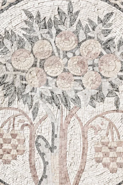 Antika dekorativa plattor med keramiska romerska mosaiken — Stockfoto