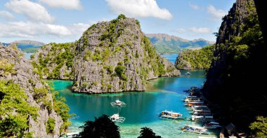  uçurumdan brautiful cennet Körfezi ve tropikal görünümünden la