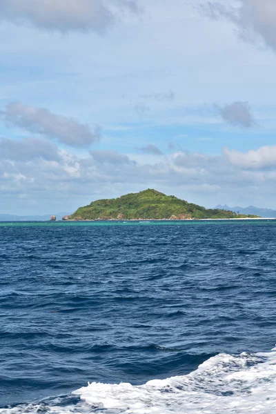 Widok z łodzi i ocean spokojny — Zdjęcie stockowe