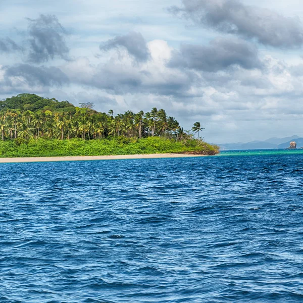 Una vista desde el barco y el océano Pacífico — Foto de Stock