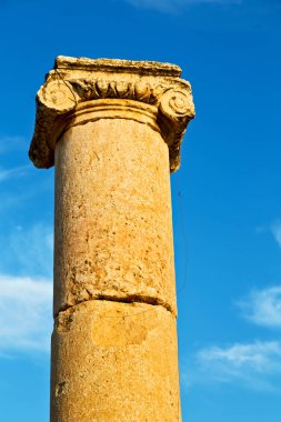 Antik sütun ve Arkeolojik Sit klasik miras 
