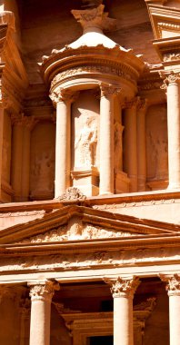  eski manastır güzel dünyasına merak ediyorum