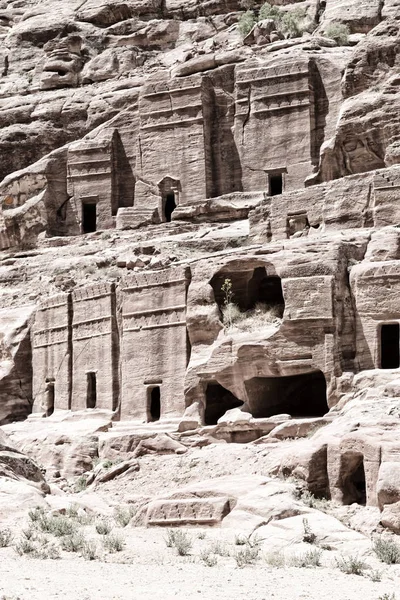 Ürdün'de petra antik sitenin kabirde — Stok fotoğraf