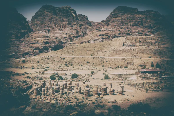 Desde lo alto el sitio antiguo de petra — Foto de Stock