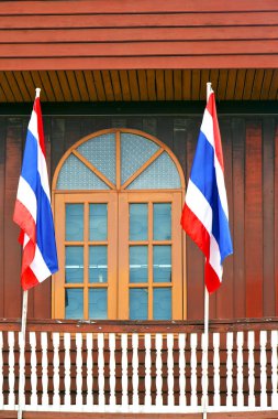 bangkok Tayland kesik kırmızı Jaluzi Perde ve bayrak sallayarak Teras Tapınağı 