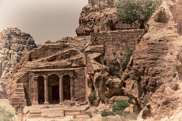 ヨルダンのペトラのアンティーク サイトにある墓 世界の美しい不思議 — ストック写真
