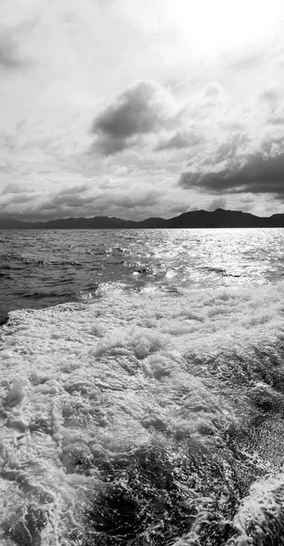 Филиппинах Острова Тихого Океана Облака Огни Вид Лодки — стоковое фото