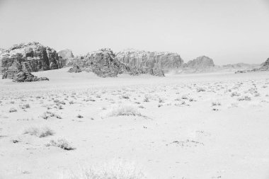 wadi rum çöl Ürdün kum ve dağ macera destinatio