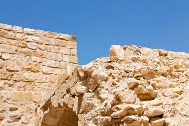 Jordan'ın eski kast kül shubak ve onun Kulesi gökyüzünde