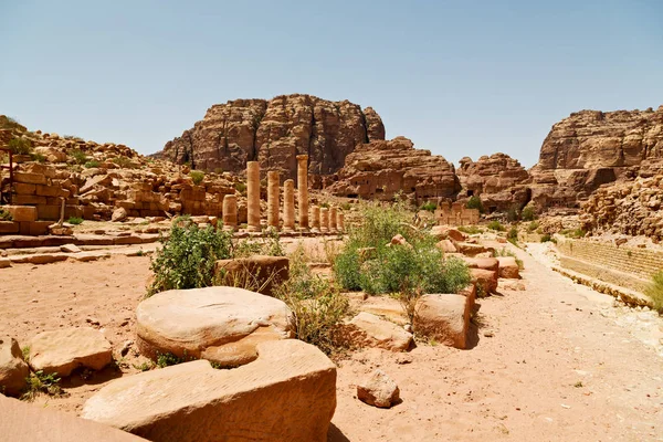 Petra Jordan Sütunları Mimari Miras Antika Sokak Dolu — Stok fotoğraf