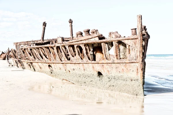 Το αντίκες σκουριασμένο και damagede σκάφος και διάβρωση — Φωτογραφία Αρχείου