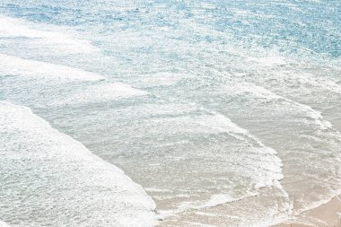 Avustralya'da fraser ada güneş ışığı altında okyanus dalgası ile soyut kavram