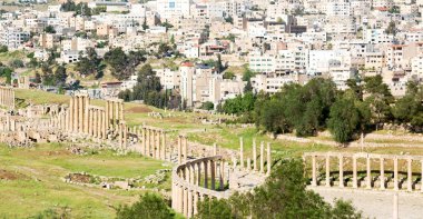 : Jerash jordan antik arkeolojik site turist için klasik miras