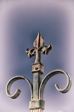 gökyüzü bir demir çit potansiyel ve abstracr arka plan