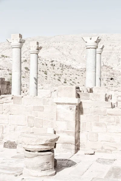 La vue des monuments depuis les ruines de l'église — Photo