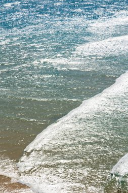 Avustralya'da fraser ada güneş ışığı altında okyanus dalgası ile soyut kavram