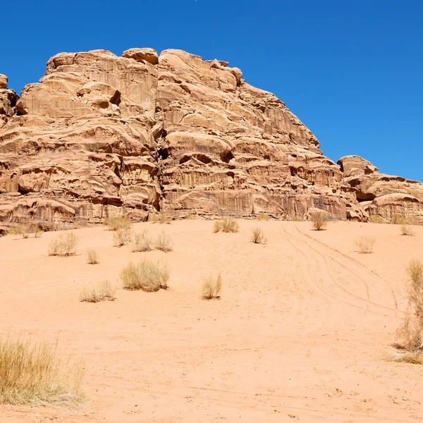Wadi Rum Woestijn Van Jordanië Zand Een Berg Avontuur Bestemming — Stockfoto