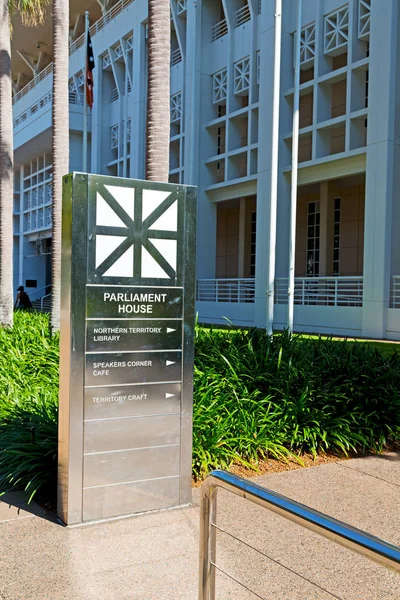 Architecture and the signal of parliament house — Stock Photo, Image