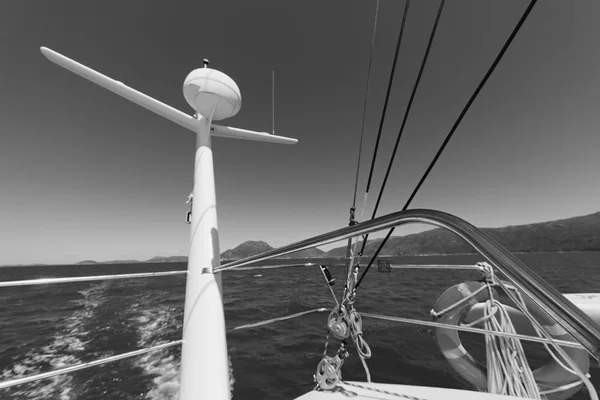 Cielo Despejado Vacío Radar Catamarán Engreimiento Seguridad — Foto de Stock