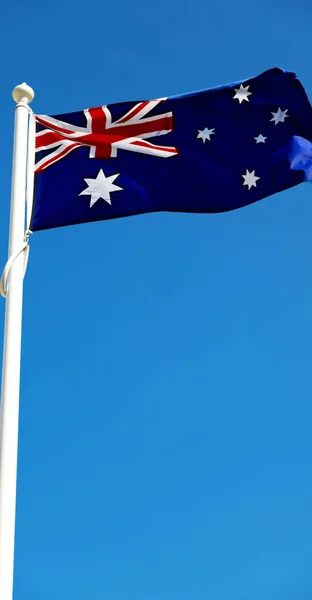 Australia Nel Cielo Limpido Bandiera Sventolante — Foto Stock