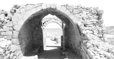 Jordan'ın eski kast kül shubak ve onun Kulesi gökyüzünde