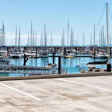 Avustralya Airlie Beach ve İskele Okyanusu yakın tekne