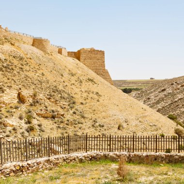 cennet dağ jordan antik kale manzarası